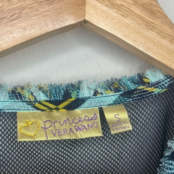 Princess Vera Wang Button Down Sleeveless sheer Top, Size Small - Picture 4 of 10